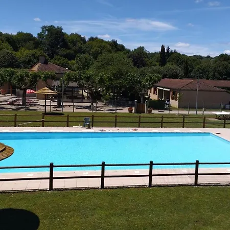 אתר קמפינג Avec Terrasse A Mane - 1 Chambre, 4 Personnes - Api-1-52-1673 *