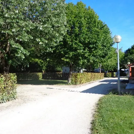 Avec Terrasse A Mane - 1 Chambre, 4 Personnes - Api-1-52-1673