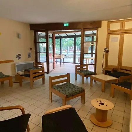 Avec Terrasse A Mane - 1 Chambre, 4 Personnes - Api-1-52-1673 * Sana