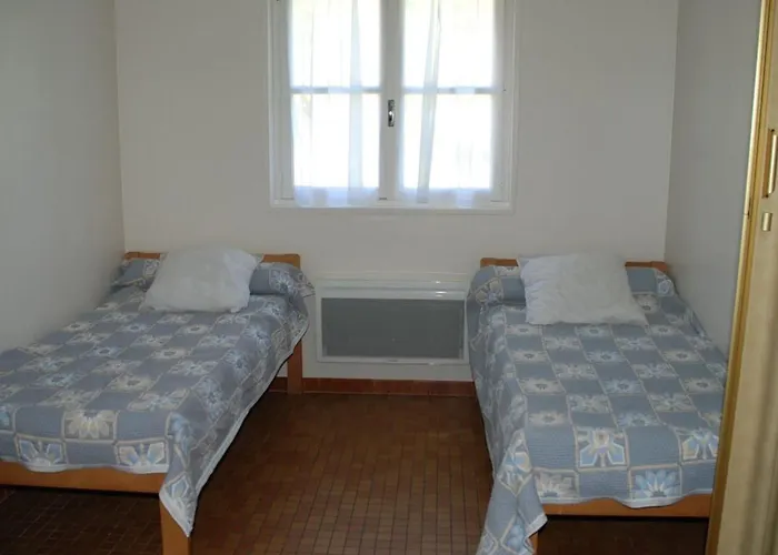 Avec Terrasse A Mane - 1 Chambre, 4 Personnes - Api-1-52-1673