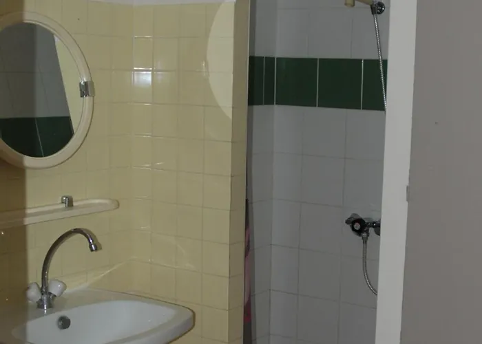 Avec Terrasse A Mane - 1 Chambre, 4 Personnes - Api-1-52-1673 Kamp alanı *