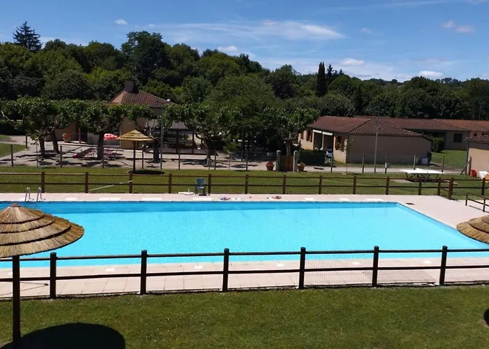 Kamp alanı Avec Terrasse A Mane - 1 Chambre, 4 Personnes - Api-1-52-1673 *