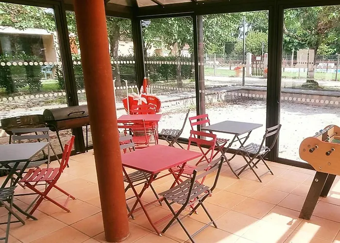 Avec Terrasse A Mane - 1 Chambre, 4 Personnes - Api-1-52-1673